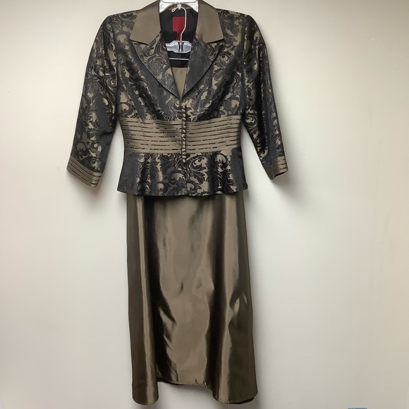 JS Collections 2pc Formal Skirt/Jacket: 8/10 - Picture 1 of 12